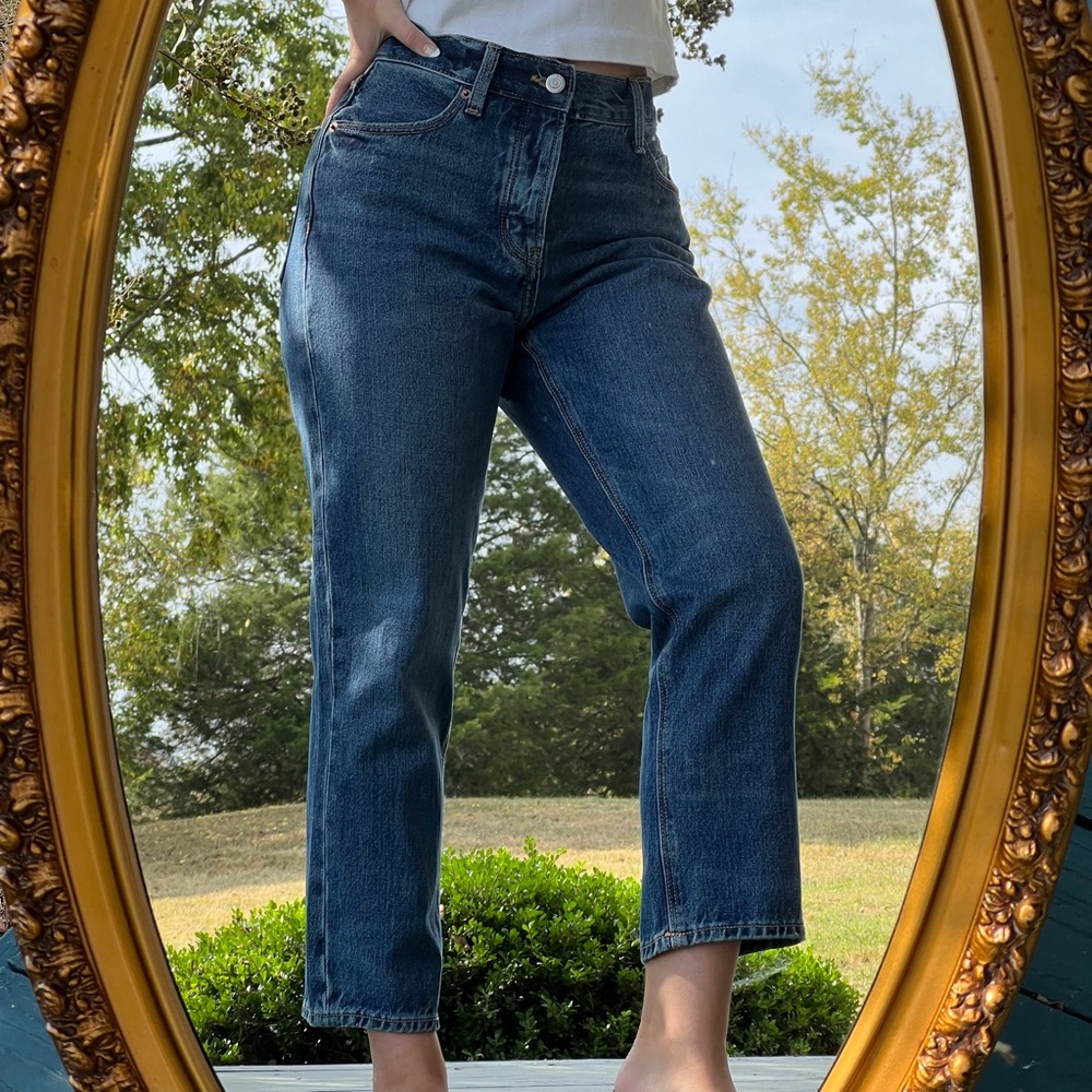 Women’s Old Navy size 2 blue jeans